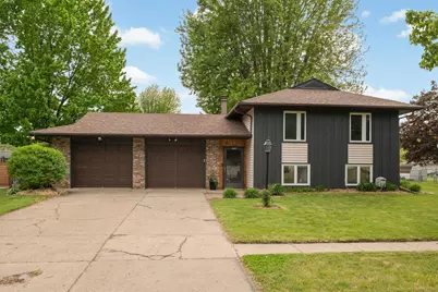 840 Cortland Drive, Apple Valley, MN 55124 - Photo 1