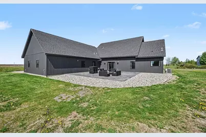19347 Lake Volney Circle, Le Center, MN 56057 - Photo 5