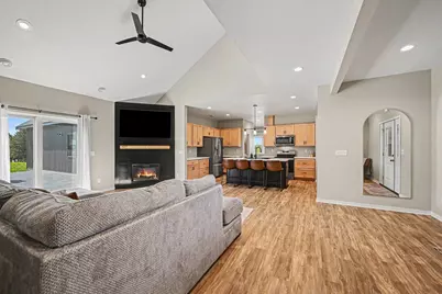 19347 Lake Volney Circle, Le Center, MN 56057 - Photo 3