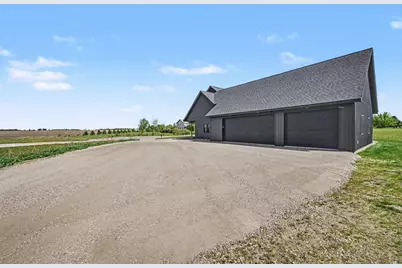 19347 Lake Volney Circle, Le Center, MN 56057 - Photo 7