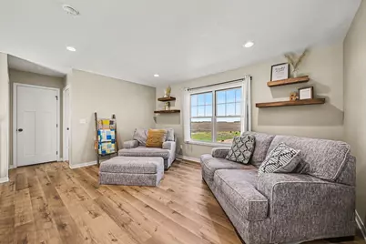 19347 Lake Volney Circle, Le Center, MN 56057 - Photo 21