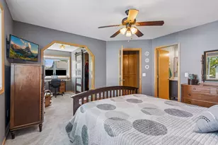 658 Lois Ln, Circle Pines, MN 55014 - Photo 5