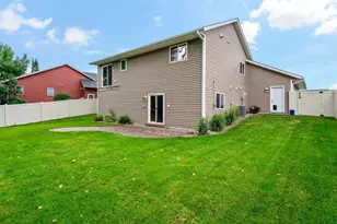 124 Harbor Hill Dr, Mankato, MN 56001 - Photo 17