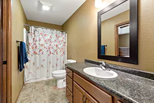 124 Harbor Hill Dr, Mankato, MN 56001 - Photo 11