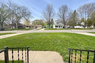 1224 Lake St, Fergus Falls, MN 56537 - Photo 23