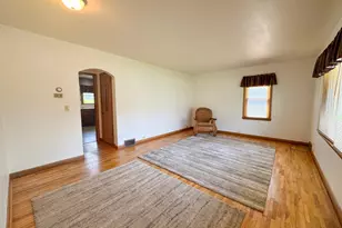 1224 Lake St, Fergus Falls, MN 56537 - Photo 3