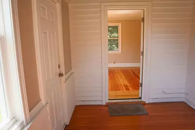 1021 Minnehaha Avenue E, Saint Paul, MN 55106 - Photo 7