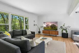6401 Doron Ln, Edina, MN 55439 - Photo 9