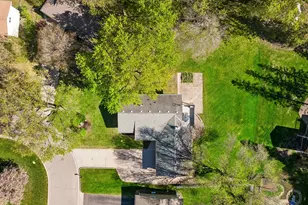 6401 Doron Ln, Edina, MN 55439 - Photo 37