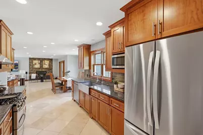2734 Shadow Wood Court, Chaska, MN 55318 - Photo 9