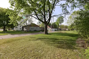 708 3rd St, Pepin, WI 54759 - Photo 9