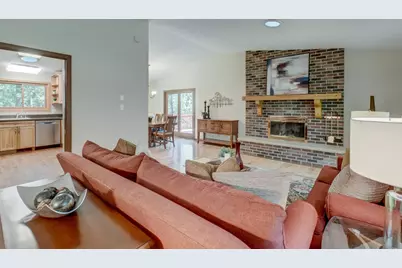 10 High Circle Way, North Oaks, MN 55127 - Photo 5