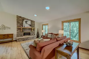 10 High Cir Way, North Oaks, MN 55127 - Photo 3