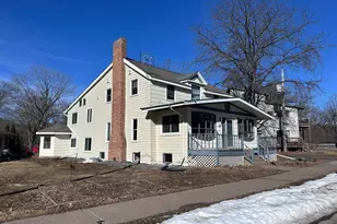 543 River St, Taylors Falls, MN 55084 - Photo 3