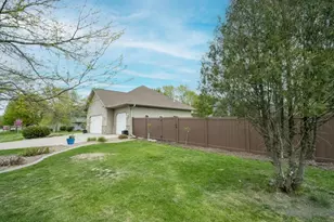 2346 Abbywood Ln, North Mankato, MN 56003 - Photo 41