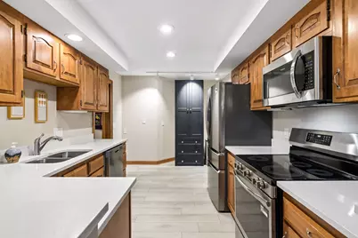 5501 Dewey Hill Road #140, Edina, MN 55439 - Photo 3