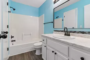 634 Roundhouse St, Shakopee, MN 55379 - Photo 23