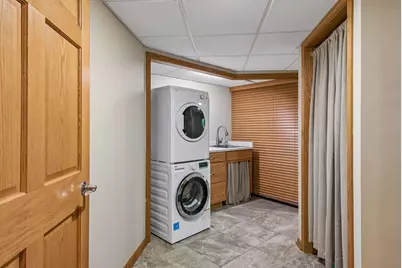 10416 Briar Circle, Bloomington, MN 55437 - Photo 27