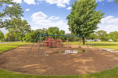 10416 Briar Circle, Bloomington, MN 55437 - Photo 35