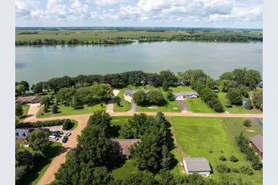 4 S Fox Lake Drive E, Sherburn, MN 56171 - Photo 9