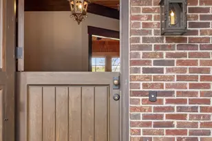 1610 Locust Hills Pl, Wayzata, MN 55391 - Photo 11
