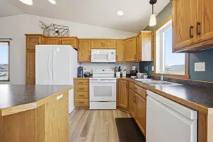 4560 15th St S, Moorhead, MN 56560 - Photo 5