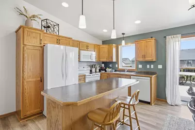 4560 15th Street S, Moorhead, MN 56560 - Photo 3