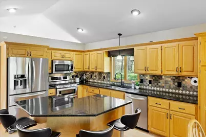 25647 Gustavus Court, Wyoming, MN 55092 - Photo 9