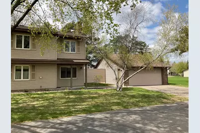 4711 Lund Point, Eagan, MN 55122 - Photo 3