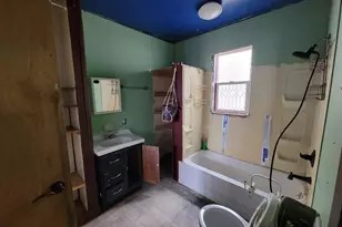 140 W Howard St, Hibbing, MN 55746 - Photo 7