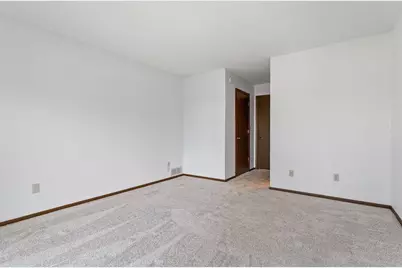 1115 Landmark Trail S, Hopkins, MN 55343 - Photo 15