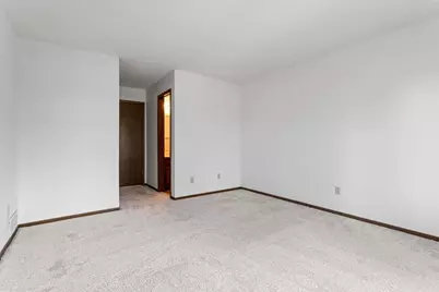 1115 Landmark Trail S, Hopkins, MN 55343 - Photo 13