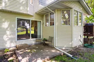 1217 Emerson Ct, Burnsville, MN 55337 - Photo 7