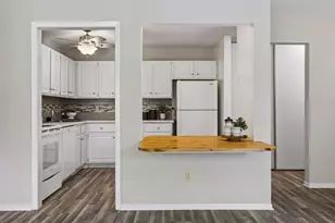 9701 Cimarron Trail, Minnetonka, MN 55305 - Photo 11