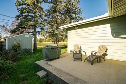 908 11 1/2 Street SW, Rochester, MN 55902 - Photo 3