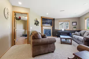 681 W River Dr, New London, MN 56273 - Photo 9