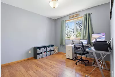 681 W River Drive, New London, MN 56273 - Photo 15