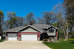 681 W River Dr, New London, MN 56273 - Photo 1