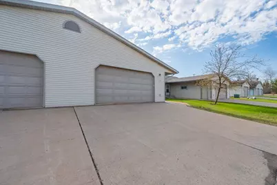 2506 21st Avenue E, Hibbing, MN 55746 - Photo 25
