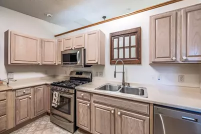 2506 21st Avenue E, Hibbing, MN 55746 - Photo 9