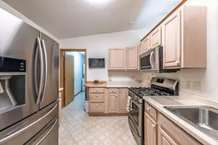 2506 21st Ave E, Hibbing, MN 55746 - Photo 11
