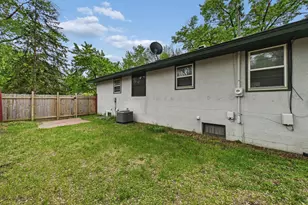 6924 Drew Ave N, Brooklyn Center, MN 55429 - Photo 23