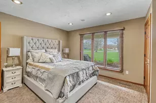 11 Briarwood Pl, Fargo, ND 58104 - Photo 33
