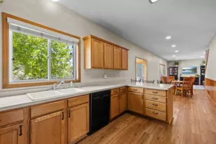 2147 Ponds Ct, Shakopee, MN 55379 - Photo 17