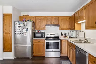 10270 Arrowwood Drive, Eden Prairie, MN 55347 - Photo 15
