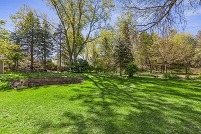 1105 Lakeview Drive, Burnsville, MN 55337 - Photo 37