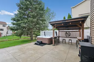 16605 43rd Ave N, Plymouth, MN 55446 - Photo 41