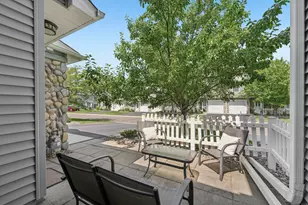 3605 Lawndale Ln N, Plymouth, MN 55446 - Photo 7