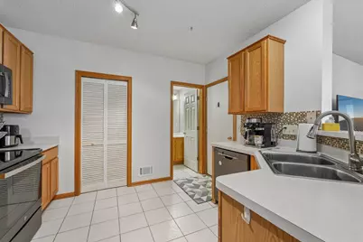 3605 Lawndale Lane N #17, Plymouth, MN 55446 - Photo 15
