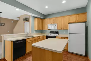 13915 52nd Ave N, Plymouth, MN 55446 - Photo 7